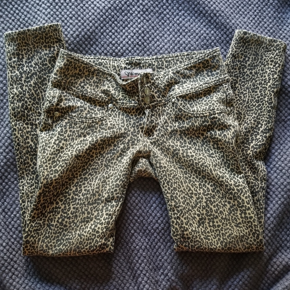 🛍Large Leopard Print Jeggings Pants